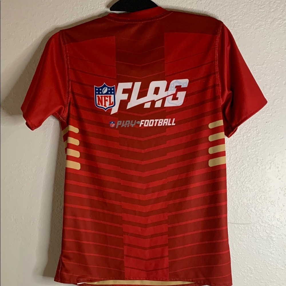 Reversible Red 49ers Graphic T-Shirt - Picture 7 of 9